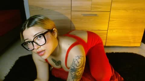 isabella online show from May 22, 2026, 1:02 am