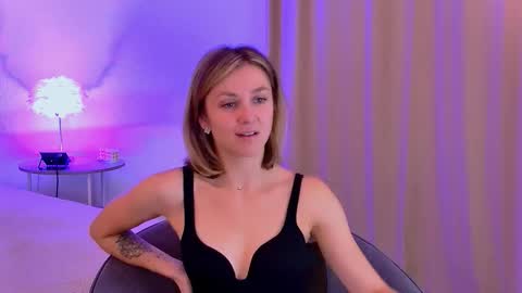 cutemirage online show from October 29, 2025, 3:03 pm