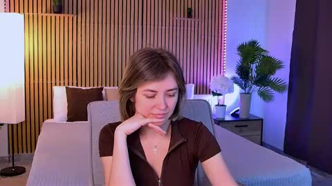 cutemirage online show from April 14, 2026, 2:56 pm