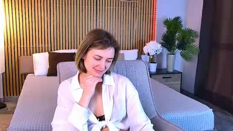 Snapshot of cutemirage chatting on April 28, 2026, 2:44 pm cutemirage online show from April 28, 2026, 2:44 pm