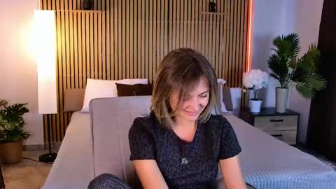 Snapshot of cutemirage chatting on May 23, 2026, 2:54 pm cutemirage online show from May 23, 2026, 2:54 pm