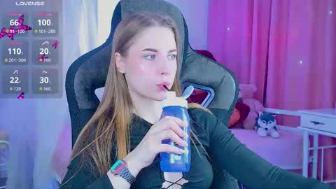 Rina online show from September 12, 2025, 6:02 am