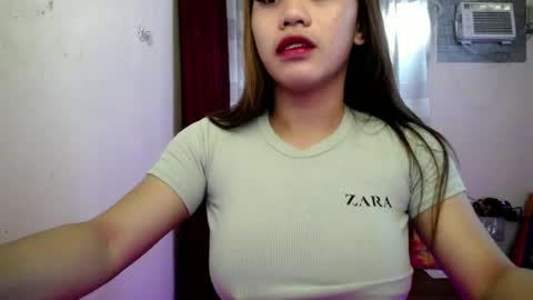 Snapshot of cutepinay143 chatting on June 13, 2026, 11:46 pm isabel online show from June 13, 2026, 11:46 pm