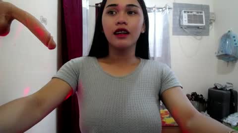 Snapshot of cutepinay143 chatting on July 19, 2026, 3:43 am isabel online show from July 19, 2026, 3:43 am