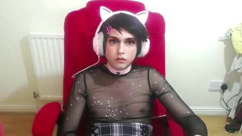 cutest_princess online show from October 9, 2025, 9:57 pm