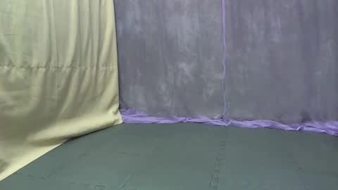 Snapshot of cutetinyasian143_ chatting on December 2, 2025, 2:06 am cutetinyasian143_ online show from December 2, 2025, 2:06 am