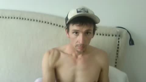 Snapshot of cutewaldo chatting on October 21, 2025, 10:32 pm cutewaldo online show from October 21, 2025, 10:32 pm