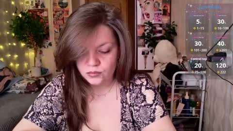 cutewhip online show from April 22, 2026, 1:23 pm