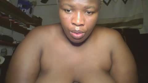 cutey_mellanin online show from October 4, 2025, 6:17 pm