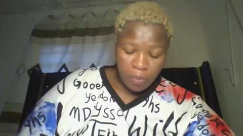 cutey_mellanin online show from October 9, 2025, 3:26 am