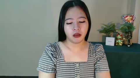 Snapshot of cutie_asianwoman chatting on March 10, 2025, 11:27 pm cutie_asianwoman online show from March 10, 2025, 11:27 pm