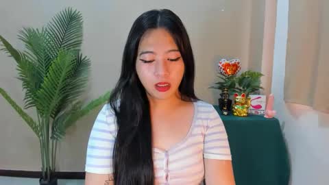 Snapshot of cutie_asianwoman chatting on September 12, 2025, 5:40 am cutie_asianwoman online show from September 12, 2025, 5:40 am