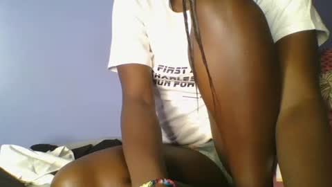 cutie_choco online show from April 7, 2026, 1:06 am