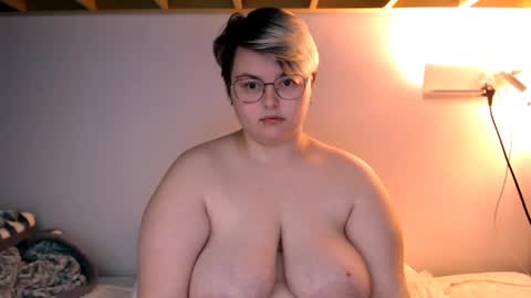 Snapshot of cutie_florence chatting on May 11, 2026, 2:45 pm Sophie Lilith online show from May 11, 2026, 2:45 pm