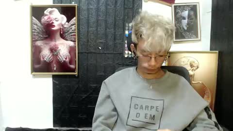 cutie_mico online show from March 4, 2025, 9:51 am