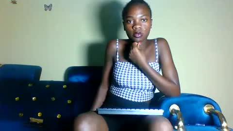 cutieplush online show from April 29, 2026, 6:14 pm