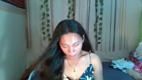 Snapshot of cutie_rona chatting on November 26, 2025, 4:13 am cutie_rona online show from November 26, 2025, 4:13 am