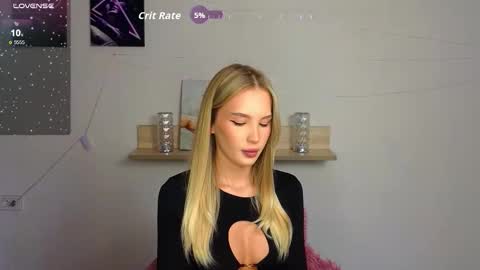 cutiefull_lion online show from September 11, 2025, 5:40 am