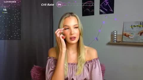 cutiefull_lion online show from September 19, 2025, 5:42 am