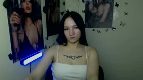 Emma online show from December 5, 2025, 7:32 pm