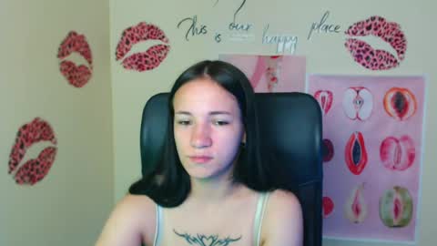 Snapshot of cutielady_ chatting on July 5, 2026, 5:58 am Emma online show from July 5, 2026, 5:58 am