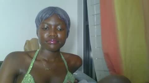 cutsy_fly online show from April 18, 2026, 12:58 am