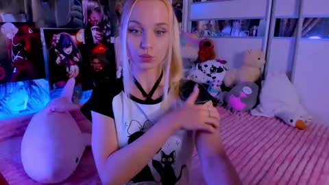 Snapshot of cuttie_ponyy chatting on October 22, 2025, 8:30 pm Nora online show from October 22, 2025, 8:30 pm