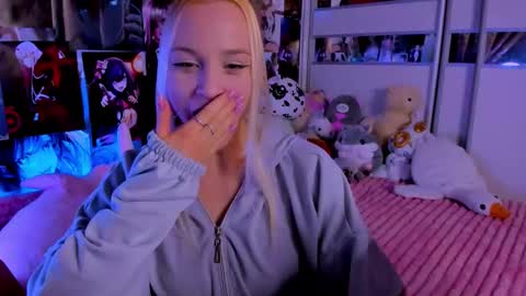 Nora online show from December 13, 2025, 9:20 pm