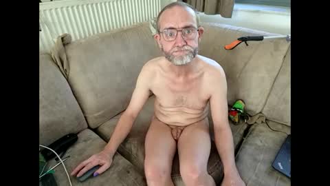 Snapshot of cuyversivan012 chatting on April 23, 2026, 11:09 am cuyversivan012 online show from April 23, 2026, 11:09 am