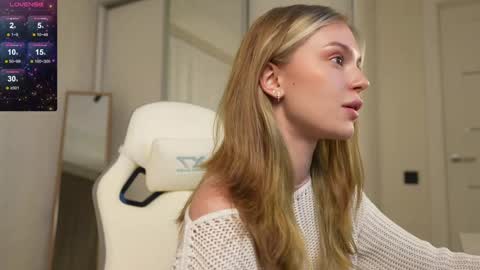 Snapshot of cyberheart_ chatting on January 23, 2025, 6:45 pm EMILY online show from January 23, 2025, 6:45 pm