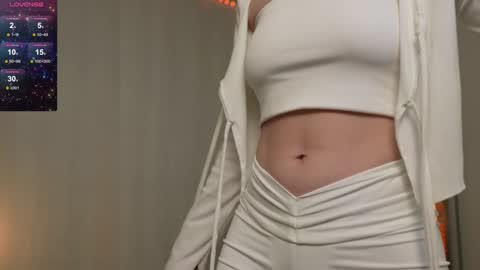 Snapshot of cyberheart_ chatting on January 24, 2025, 4:17 pm EMILY online show from January 24, 2025, 4:17 pm