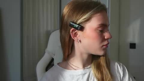 Snapshot of cyberheart_ chatting on February 27, 2025, 1:49 pm EMILY online show from February 27, 2025, 1:49 pm