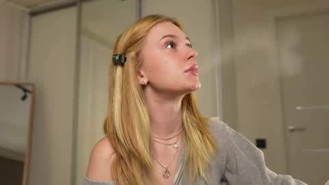 Snapshot of cyberheart_ chatting on September 14, 2025, 5:12 pm EMILY online show from September 14, 2025, 5:12 pm