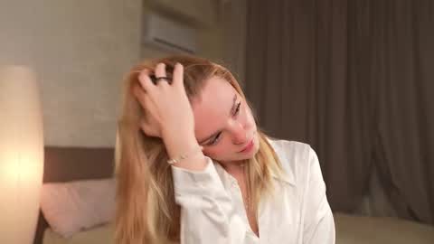 Snapshot of cyberheart_ chatting on October 10, 2025, 5:34 pm EMILY online show from October 10, 2025, 5:34 pm