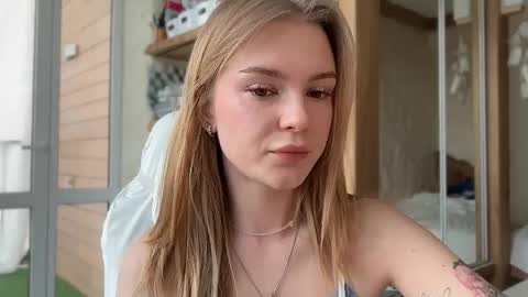 Im Emi streaming with my friend Reyna today online show from April 30, 2026, 1:28 pm