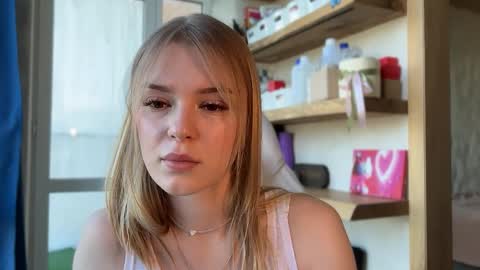 Snapshot of cyberl0ve_ chatting on May 17, 2026, 1:18 pm Im Emi streaming with my friend Reyna today online show from May 17, 2026, 1:18 pm