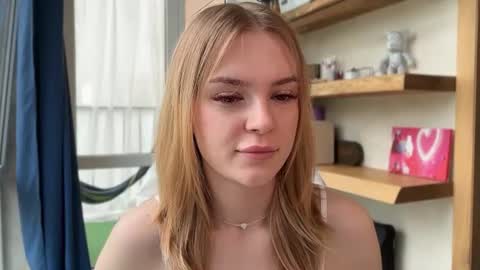 Snapshot of cyberl0ve_ chatting on June 19, 2026, 11:58 am Im Emi streaming with my friend Reyna today online show from June 19, 2026, 11:58 am