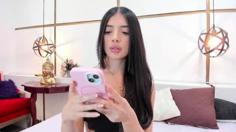 Cynthia1fox online show from June 1, 2026, 7:48 pm