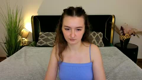 Snapshot of cyrenaluxe chatting on May 11, 2026, 7:33 pm Cyrena online show from May 11, 2026, 7:33 pm