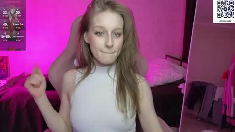 cyyberwhore online show from April 19, 2026, 8:55 pm