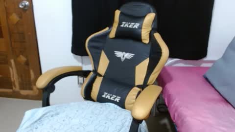 Snapshot of czarina69 chatting on February 26, 2026, 12:09 am czarina69 online show from February 26, 2026, 12:09 am