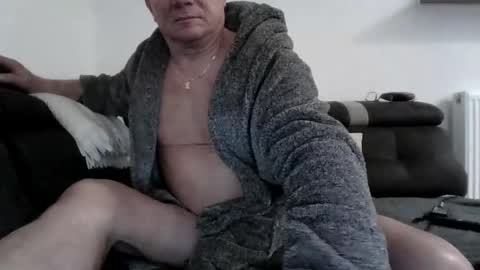 Snapshot of czerbis chatting on February 18, 2025, 10:03 pm czerbis online show from February 18, 2025, 10:03 pm