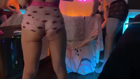 Snapshot of d3luluxx chatting on December 5, 2025, 10:57 am d3luluxx online show from December 5, 2025, 10:57 am