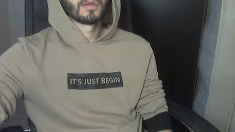 Snapshot of d_____________k chatting on November 8, 2025, 10:37 am Dolce online show from November 8, 2025, 10:37 am