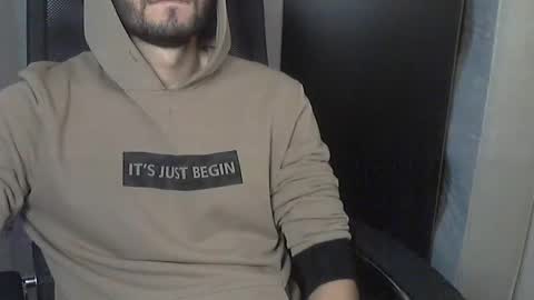 Dolce online show from December 2, 2025, 7:47 am