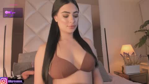 Snapshot of d_kimrouse_h chatting on November 14, 2025, 4:33 am Kim online show from November 14, 2025, 4:33 am