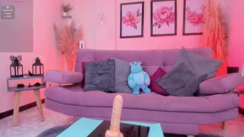 Daniela  online show from November 7, 2025, 12:05 pm