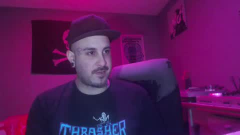 Snapshot of dabirdfree chatting on January 1, 2025, 1:37 am Destroyer online show from January 1, 2025, 1:37 am