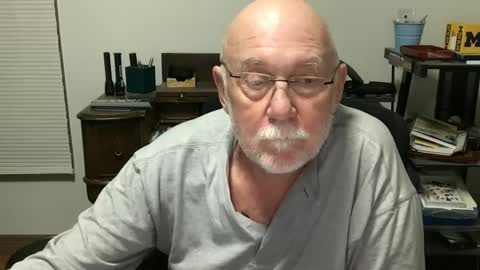 Snapshot of dack47 chatting on December 2, 2024, 2:42 am dack47 online show from December 2, 2024, 2:42 am