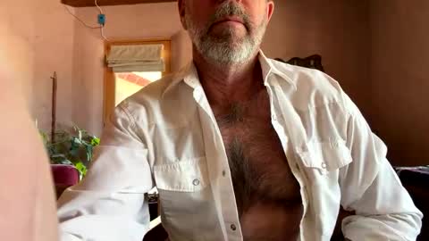 Snapshot of daddy_cowboy2 chatting on April 21, 2026, 5:28 pm daddy_cowboy2 online show from April 21, 2026, 5:28 pm